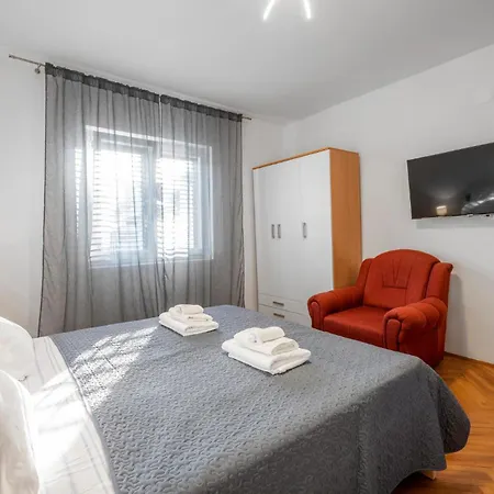 2 Bedroom Awesome In