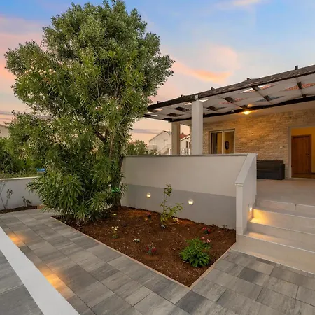 2 Bedroom In Holiday home *