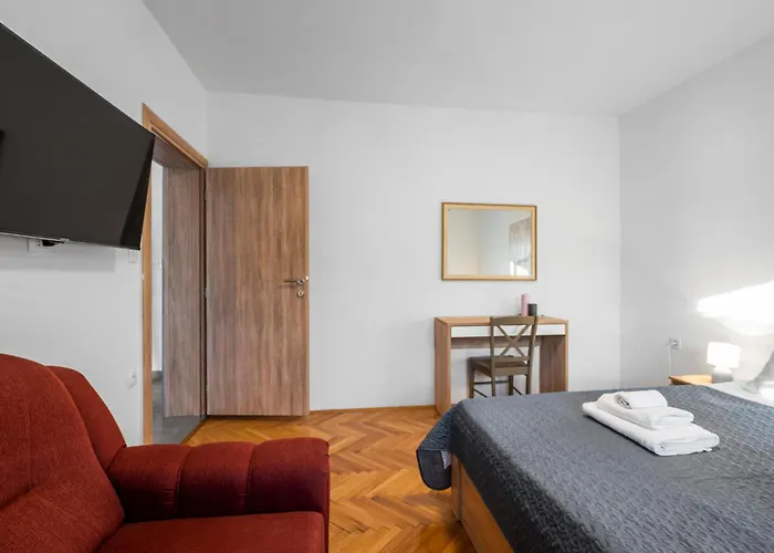 2 Bedroom In Betina (Sibenik-Knin)