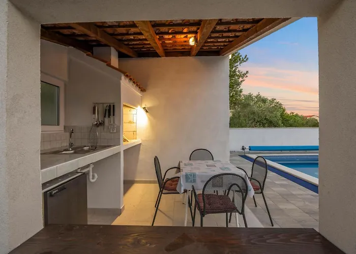 Holiday home 2 Bedroom In Betina (Sibenik-Knin)