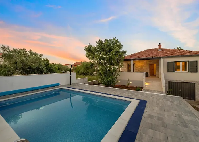 2 Bedroom In * Betina (Sibenik-Knin)