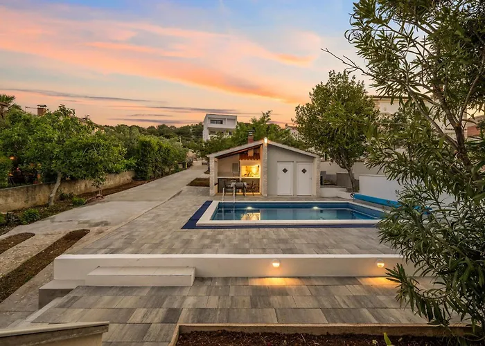 2 Bedroom In Holiday home *