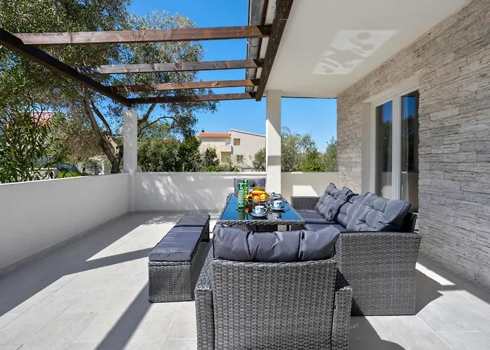 2 Bedroom In Holiday home